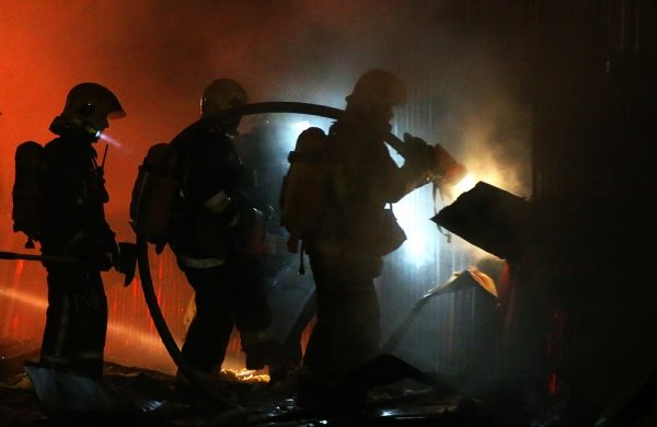 Тело второго погибшего обнаружено при разборе завалов сгоревшего скалодрома в Петербурге