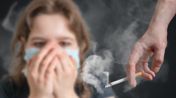 Курение провоцирует хроническое воспаление полости рта