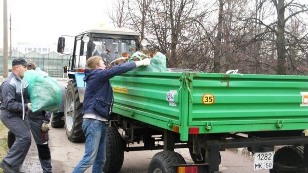 Порядка тысячи жителей Котельников вышли на генеральную уборку города