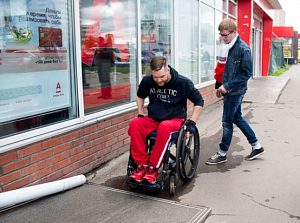 Инвалиды Химок проверили доступность социальных объектов