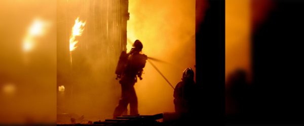
			
												
				11 пожарных тушили квартиру в Поваровке