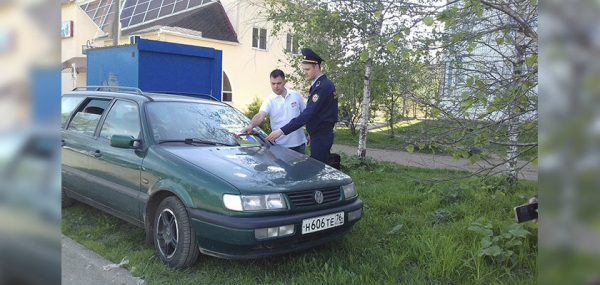 
			
												
				В Солнечногорске прошел рейд по выявлению припаркованных автомобилей на газонах
