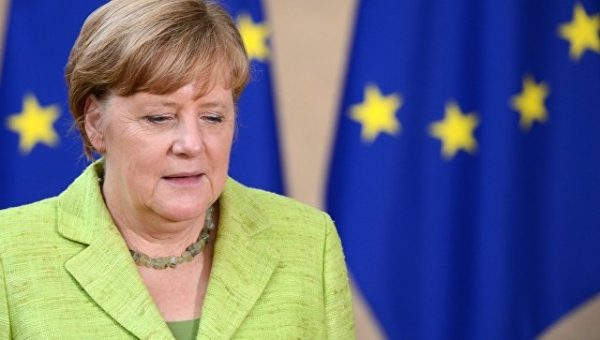 Меркель пообещала увеличить финансирование полиции и армии
