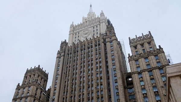 Москва пытается найти политическое решение ситуации с КНДР, заявили в МИД