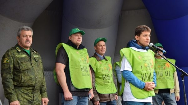 Хромушин и Рожнов приняли участие в акции «Наш лес. Посади свое дерево» в Наро-Фоминске