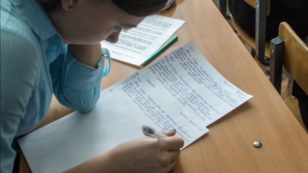 Пятиклассники в Подмосковье напишут всероссийские проверочные работы по русскому языку в четверг