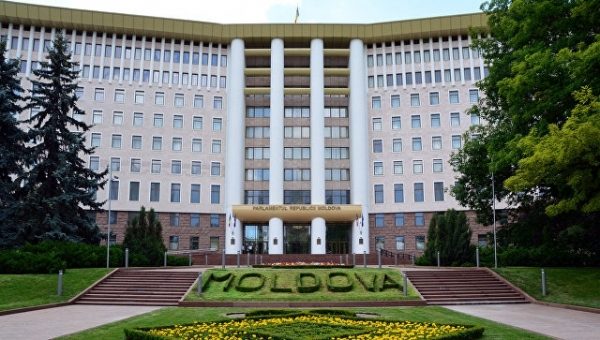 В парламенте Молдавии предложили изменить название государственного языка