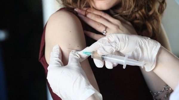 Около 45 тыс. человек планируют привить от гриппа в Долгопрудном до 1 декабря