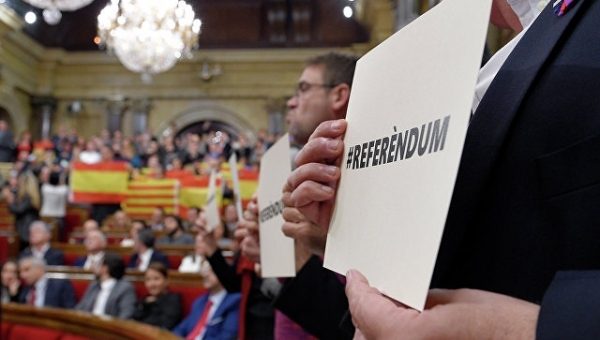 Конституционный суд Испании заблокировал заседание каталонского парламента