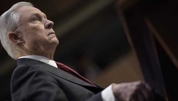 Генпрокурор США пока не давал показания по “российскому вмешательству”