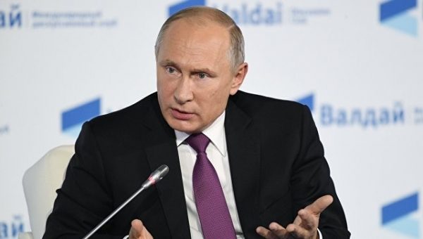 Путин объяснил мотивы действий США в отношении дипобъектов России
