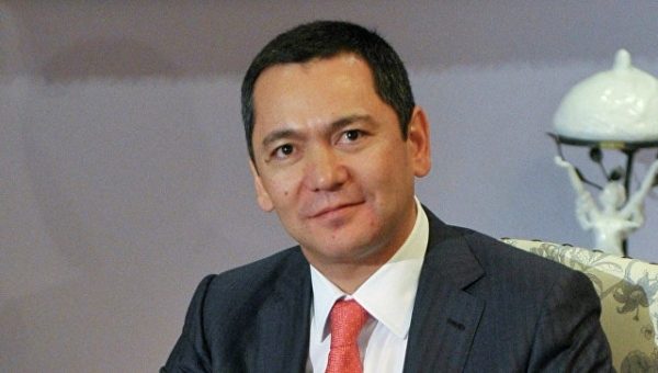 Кандидат в президенты Киргизии заявил, что власти пытаются его очернить