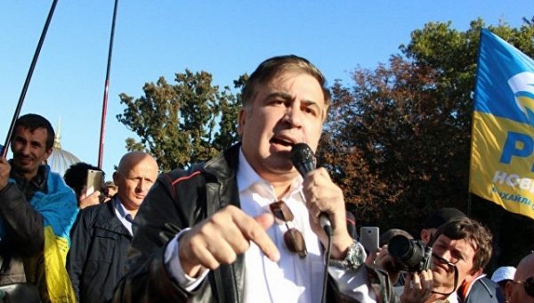 Политолог объяснил, зачем Саакашвили призывает к протестам на Украине