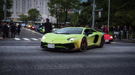 Парад Lamborghini в Японии — дождь не помеха!