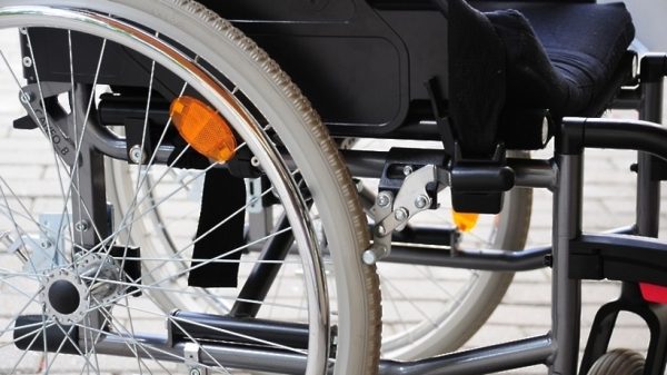 Инвалидов в Подмосковье обеспечат дополнительными техсредствами реабилитации