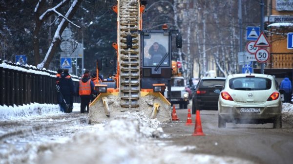 Улицы Люберец от снега будут чистить более 220 <span id=