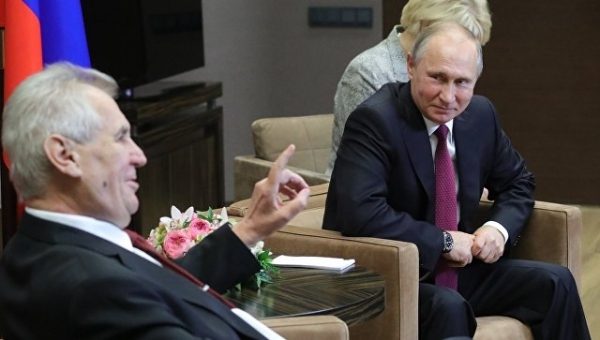 Земан предложил создать российско-чешский дискуссионный форум
