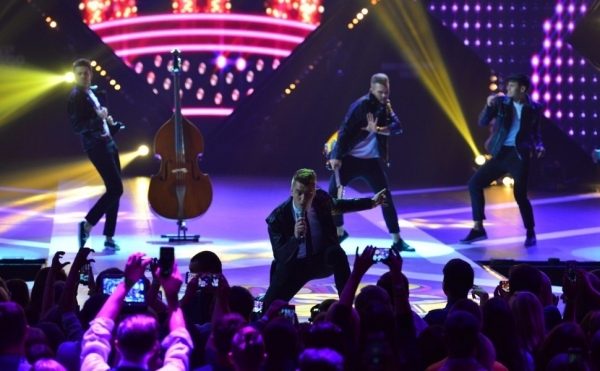 Песни, объединяющие поколения: не пропустите концерт «Top Disco Pop – 2» на НТВ