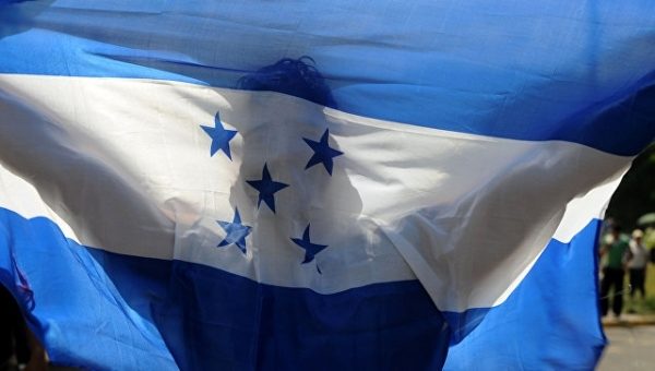 Жители Гондураса выбирают президента