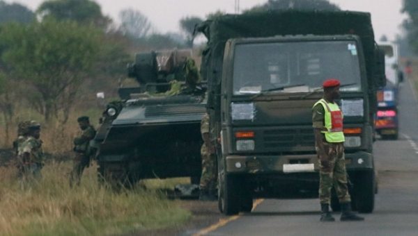 Военные Зимбабве утверждают, что не устраивали переворот