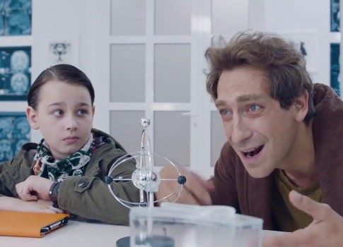 Что-то не так с родителями: в России выходит семейная комедия «Детки напрокат»