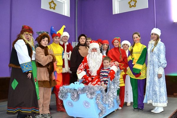 Новогодний праздник для детей-инвалидов Подмосковья пройдет в «Мегаспорте» в столице
