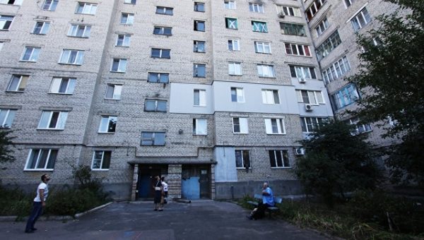 Украинские силовики обстреливают жилые районы Донецка, заявили в ДНР