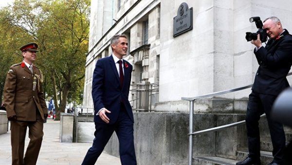 Новый министр обороны Британии пообещал защищать страну после Brexit