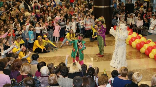 Более 500 тысяч детей примут участие в новогодних праздниках в Подмосковье