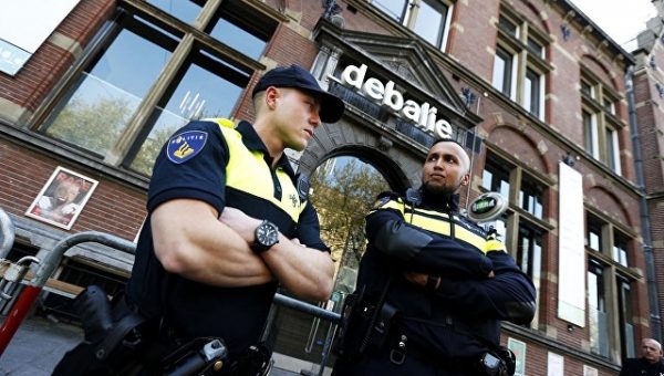 СМИ: в Нидерландах эвакуировали людей из поезда из-за письма с угрозами
