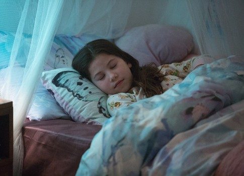 Не закрывай глаза: в России выходит фильм ужасов «Сламбер: Лабиринты сна»