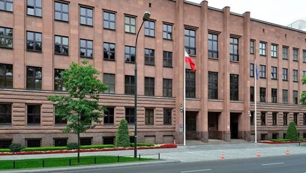 В ОП обратятся в СЕ из-за возможного увольнения выпускников МГИМО в Польше