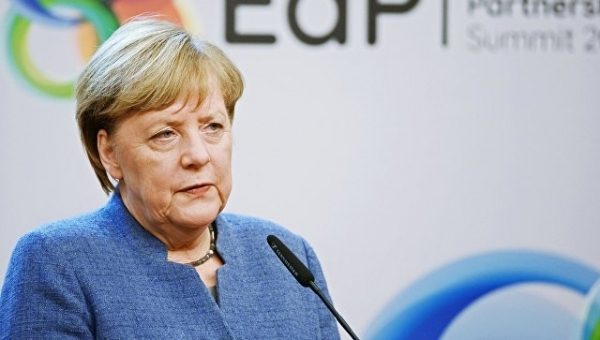 Правление СДПГ высказалось за коалиционные переговоры с альянсом Меркель