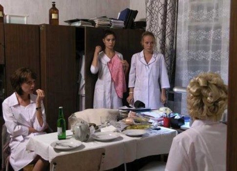 Уж замуж невтерпеж: не пропустите комедию «Ночные сестры» на Пятом канале
