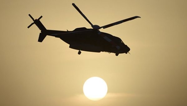 Американский военный вертолет AH1 совершил экстренную посадку на Окинаве