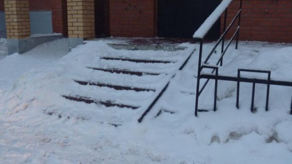Областной Госадмтехнадзор усилит контроль за уборкой снега с нежилых зданий