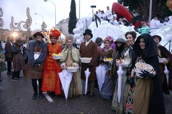 Шесть тысяч желаний: короли-маги прошли шествием по Мадриду