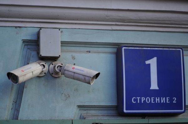 В подъездах жилых домов в Подмосковье в 2018 году планируют установить 30 тыс. камер