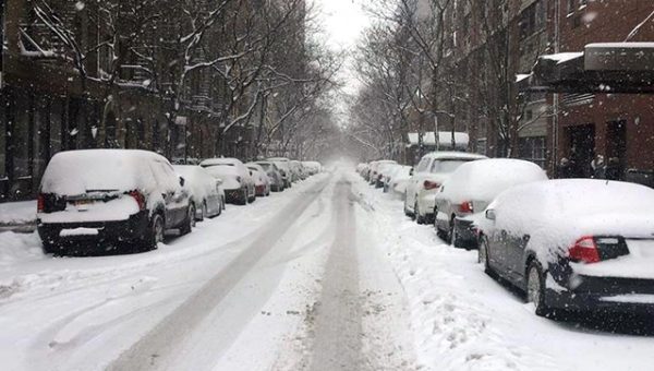 В Нью-Йорке все школы города закроют на сутки из-за снежной бури