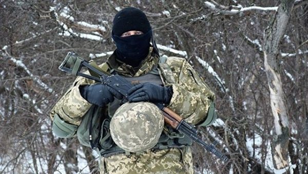 Силовики десять раз за сутки нарушили перемирие, заявили в ДНР