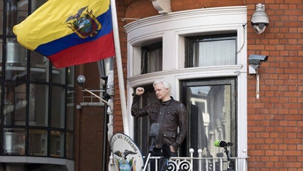 Британия не готова к сотрудничеству по делу Ассанжа, заявили в МИД Эквадора