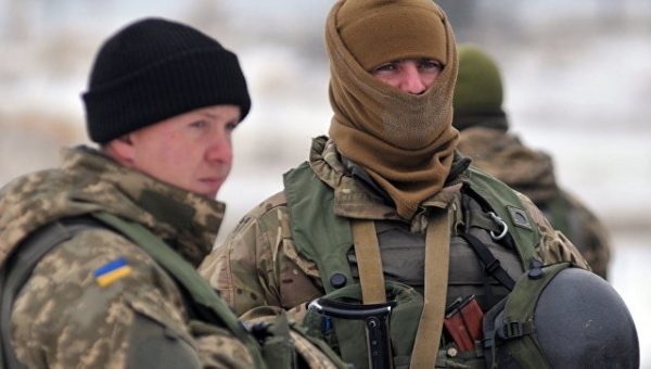 На Украине завели дело после драки военных и гражданских лиц