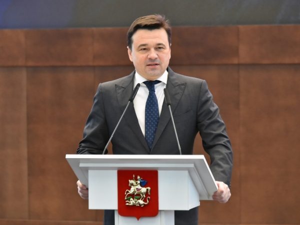 Губернатор Подмосковья поздравил жительниц Вербилок с 8 марта
