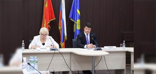 Районные депутаты решили объявить конкурс на должность главы Солнечногорского района