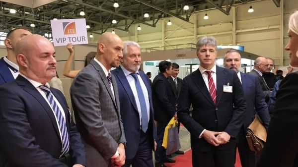 Глава Минэнерго Подмосковья открыл международную выставку промышленного оборудования