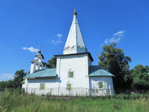 Усадьба Петровское и могила А.И. Чернышева