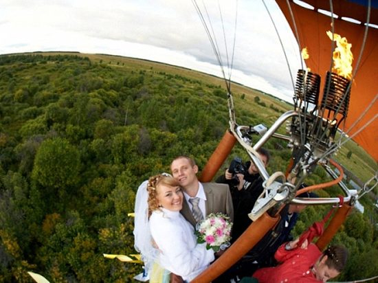 «Скромное» венчание  на воздушном шаре