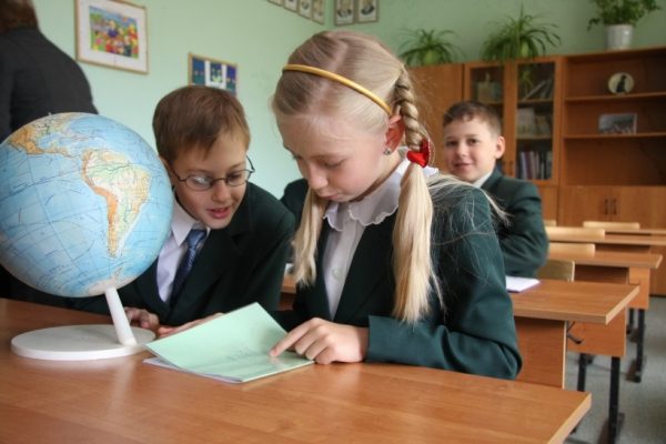 Школьников Подмосковья проверили на знание географии