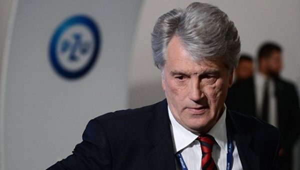 Ющенко заявил о важности сохранения контактов Москвы и Киева‍