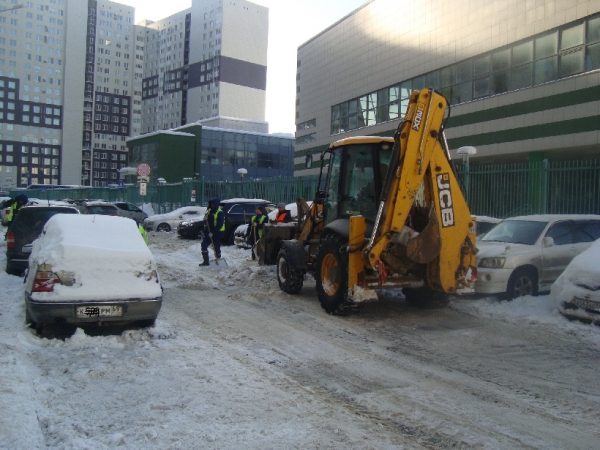 Дорожные службы Московской области перешли на усиленный режим работы из-за снега с дождем